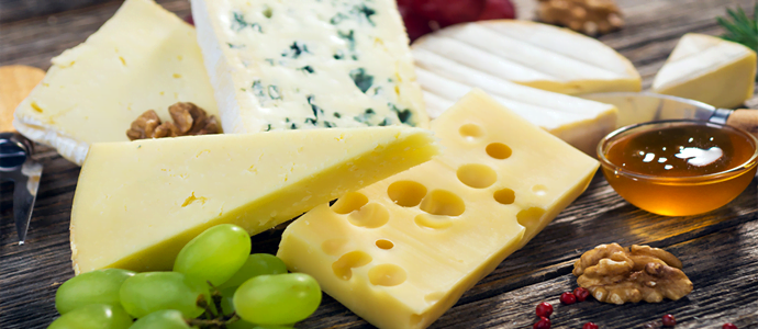 Look-after-your-teeth-at-christmas-our-top-tips-cheese